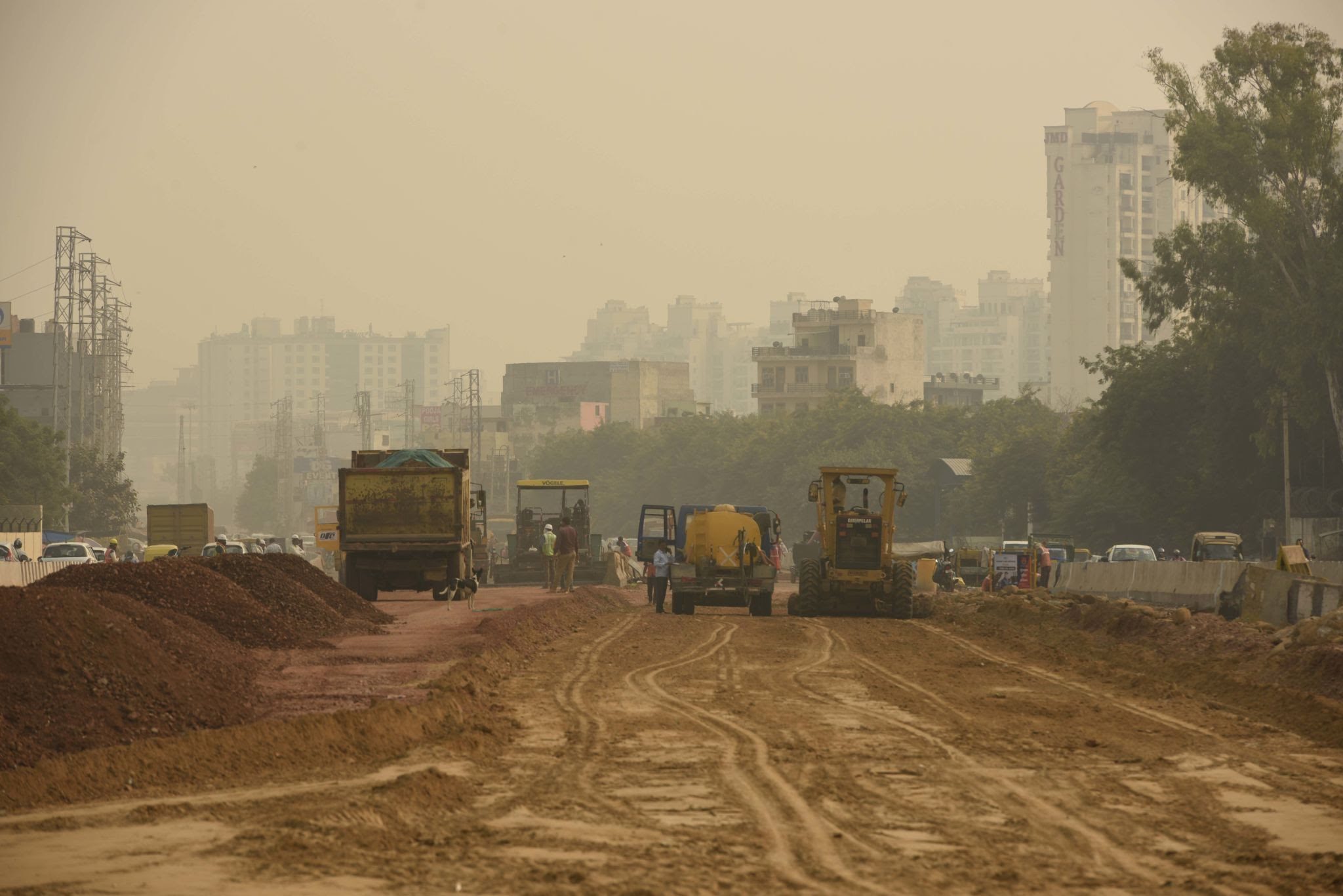 Ongoing elevated highway construction and widening work creating dusty detours along the Danapur to Koilwar route in Bihar
